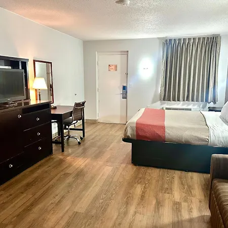 Red Carpet Inn Norwalk Exterior photo